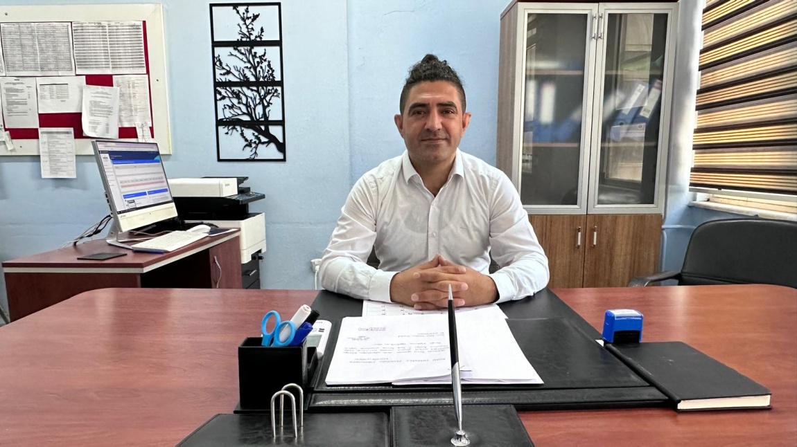Uzm.Öğrt. Erhan SAYAN - Müdür Yardımcısı