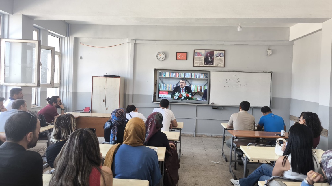Bakanın Konuşmasının Ardından Öğretmenler Kurulu ve Aile Semineri Gerçekleştirildi